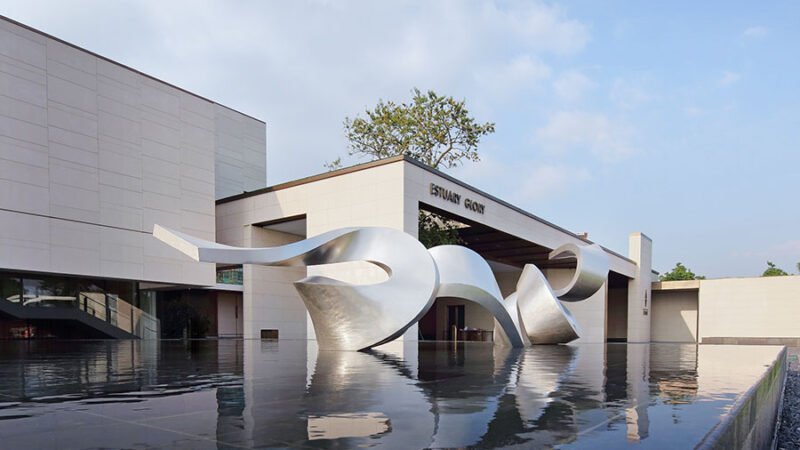 Hotel sculpture