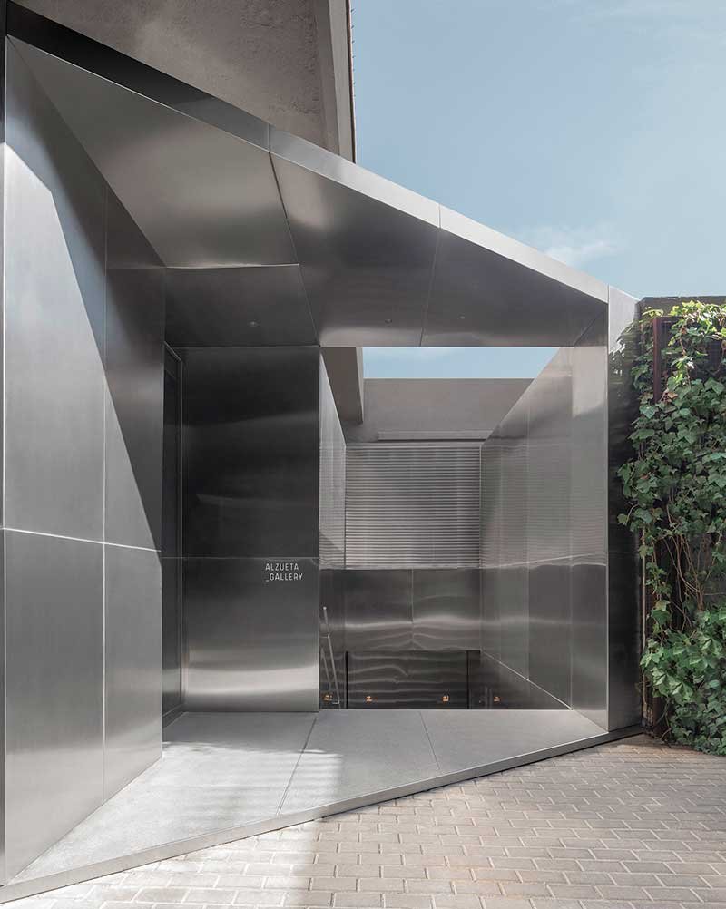 Stainless steel embodies studio 5