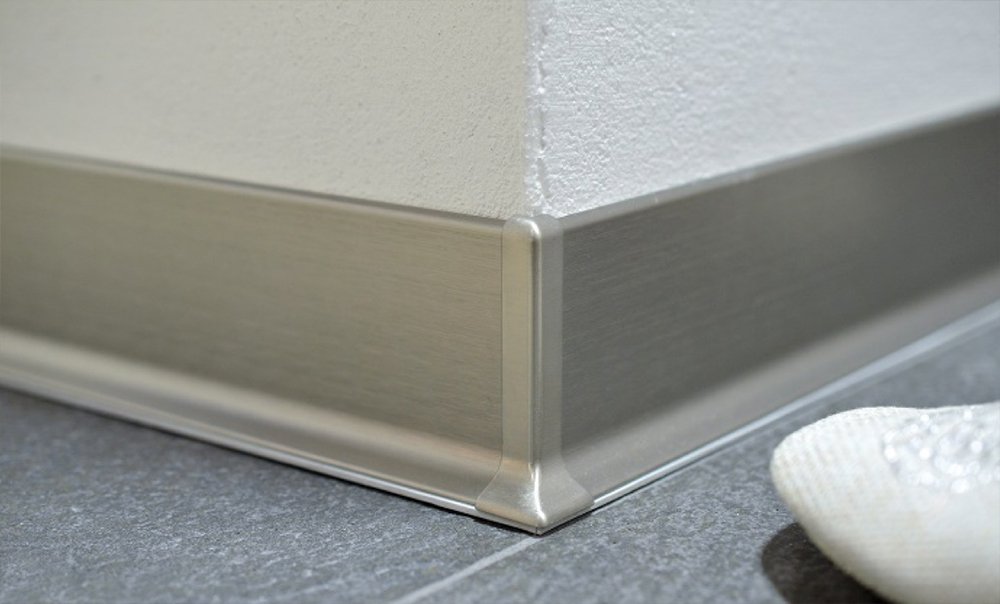 Villa baseboards (16)