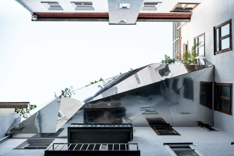 Stainless-Steel-Mirror-Polished-Sheets-(2)