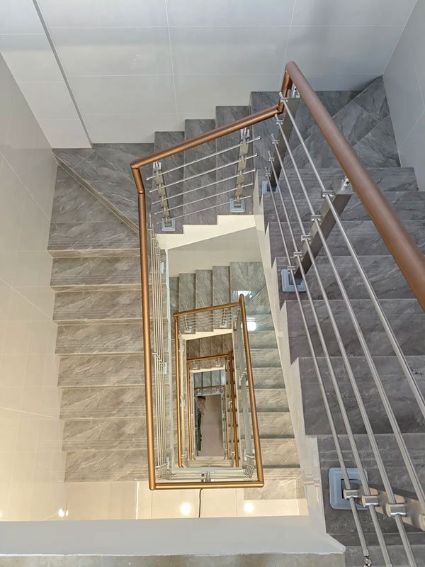 stainless-steel-stair-handrails