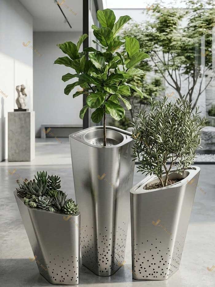 custom-metal-planter-supplier