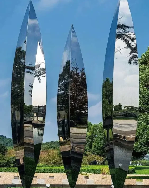 The Aesthetic Significance of Line in Stainless Steel Sculpture