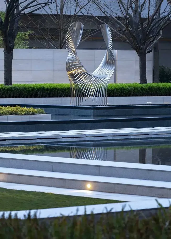 The Aesthetic Significance of Line in Stainless Steel Sculpture